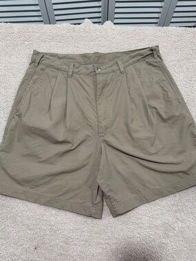 Woolrich John Rich & Bros Men’s Pleated Khaki Shorts 36 | 100% Cotton